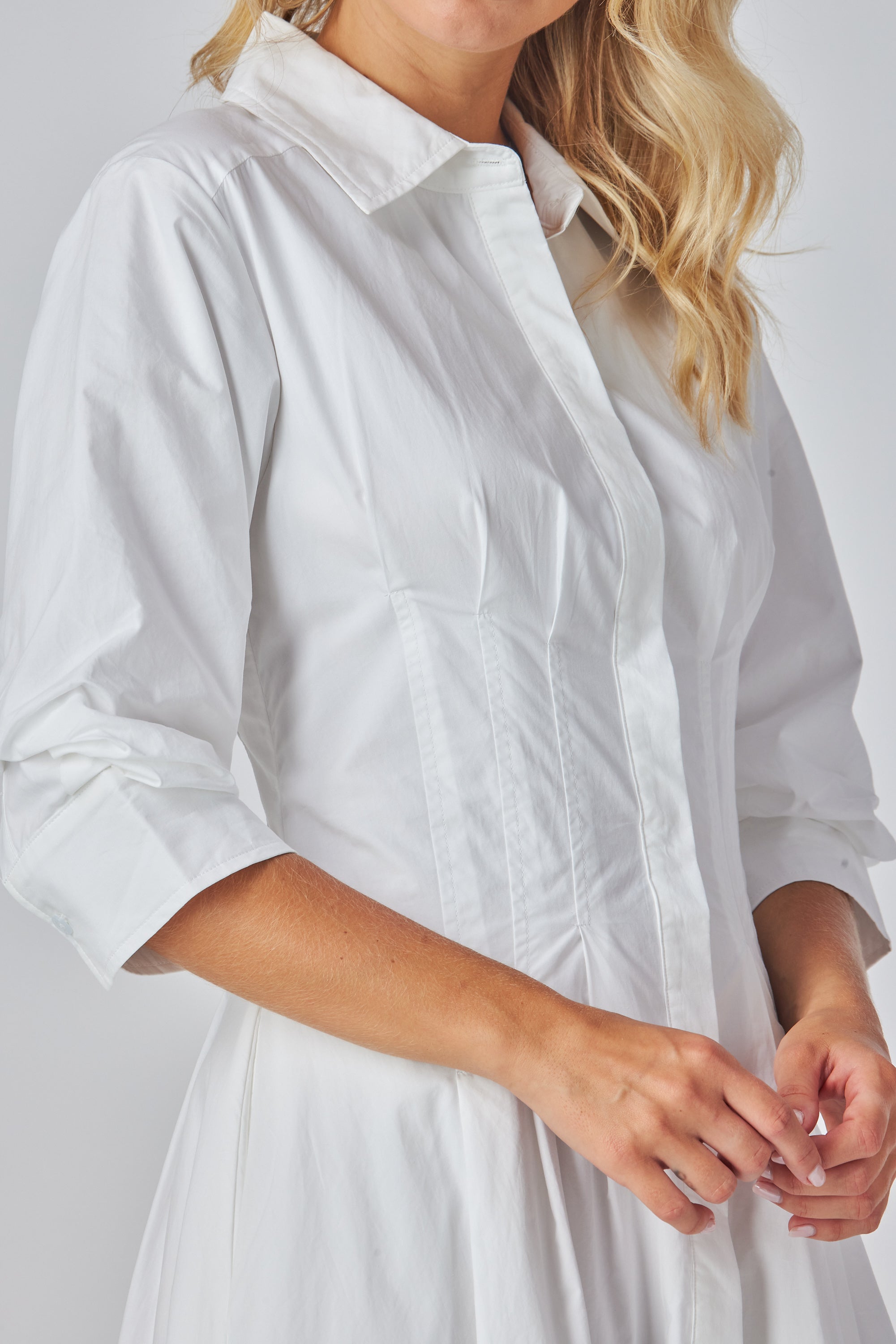 3/4 sleeve maxi dress
Shirt collar maxi dress
Hidden button-up dress
Front and back pleated dress
Pleated maxi shirt dress