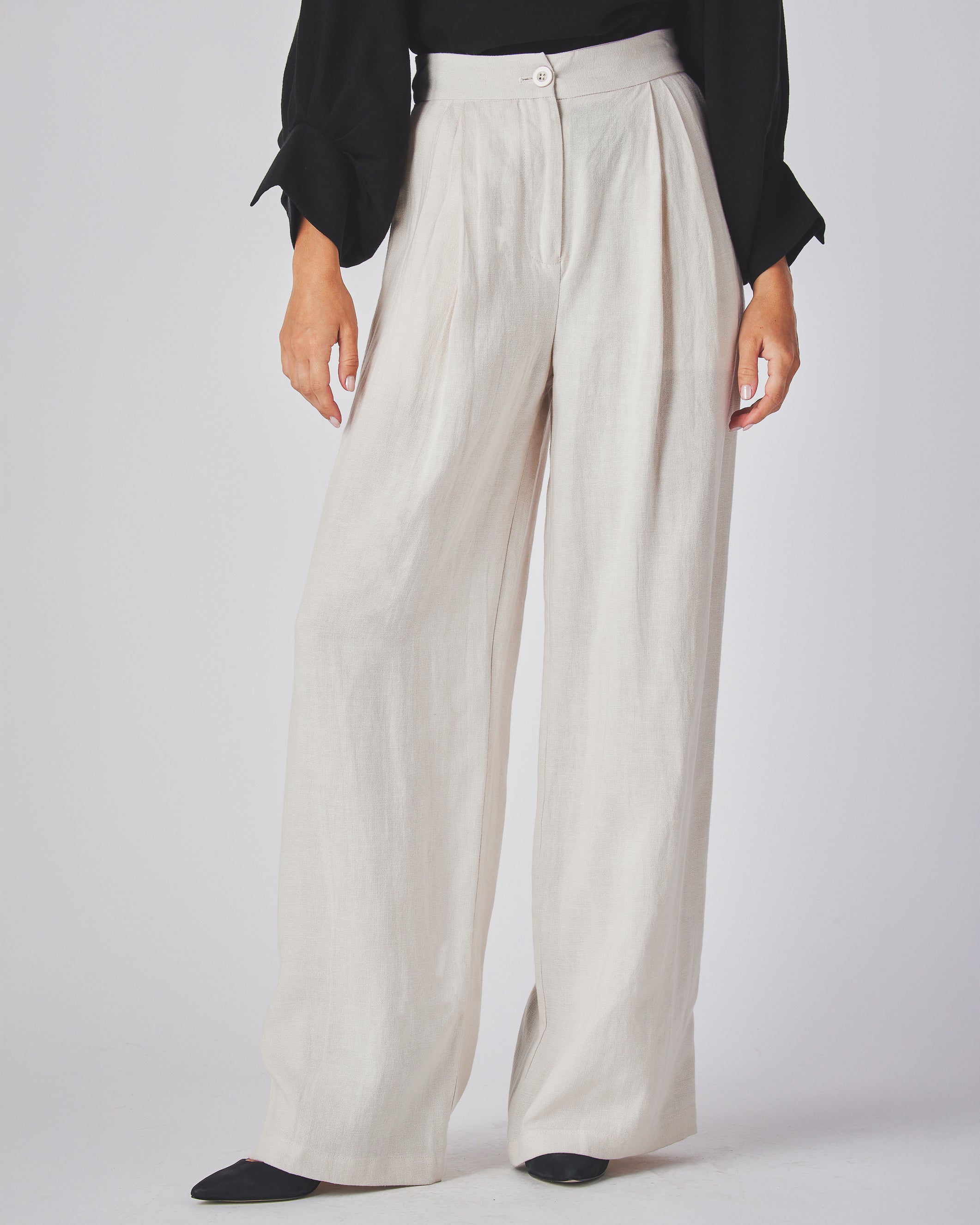 High waist wide-leg slacks
Flattering high-waisted pants
Wide-leg trousers for women
High-rise wide-leg trousers
High waist pants for curvy figures
Slimming high waist slacks
Wide-leg slacks with tummy control
Chic high-waisted wide-leg pants
Best wide-leg pants for petite women

Office-ready high waist wide-leg trousers
Comfortable wide-leg pants with flattering fit
High waisted wide-leg pants for work
Flowy wide-leg pants for tall women
Elegant high-rise wide-leg slacks
Stylish wide-leg pants with pockets