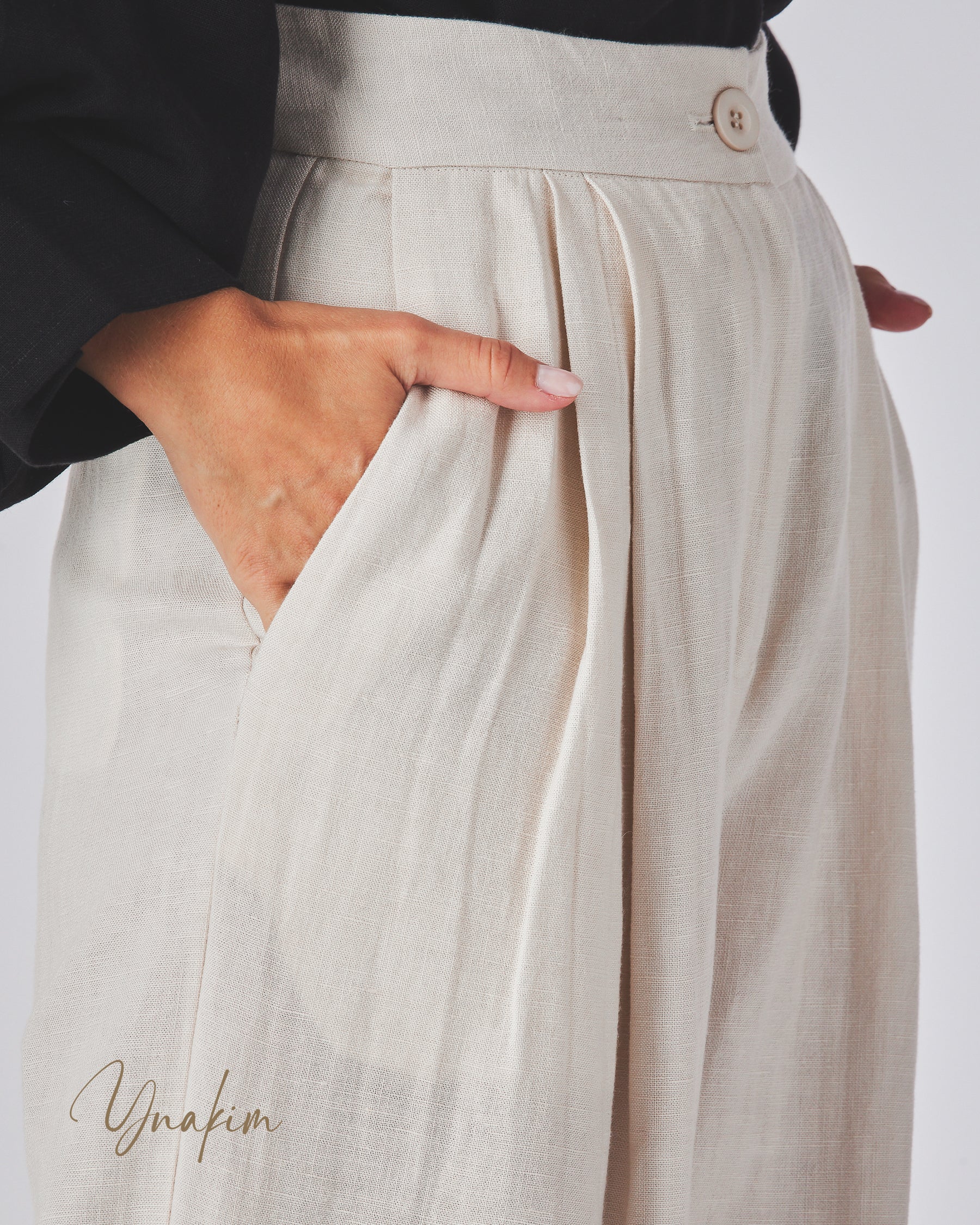 High waist wide-leg slacks
Flattering high-waisted pants
Wide-leg trousers for women
High-rise wide-leg trousers
High waist pants for curvy figures
Slimming high waist slacks
Wide-leg slacks with tummy control
Chic high-waisted wide-leg pants
Best wide-leg pants for petite women

Office-ready high waist wide-leg trousers
Comfortable wide-leg pants with flattering fit
High waisted wide-leg pants for work
Flowy wide-leg pants for tall women
Elegant high-rise wide-leg slacks
Stylish wide-leg pants with pockets