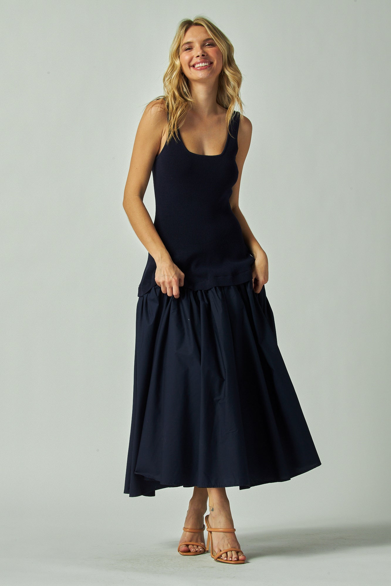 Mixed fabric dress
Fit and flare dress
Two-tone shirtdress
Knit and poplin dress
Casual summer dress