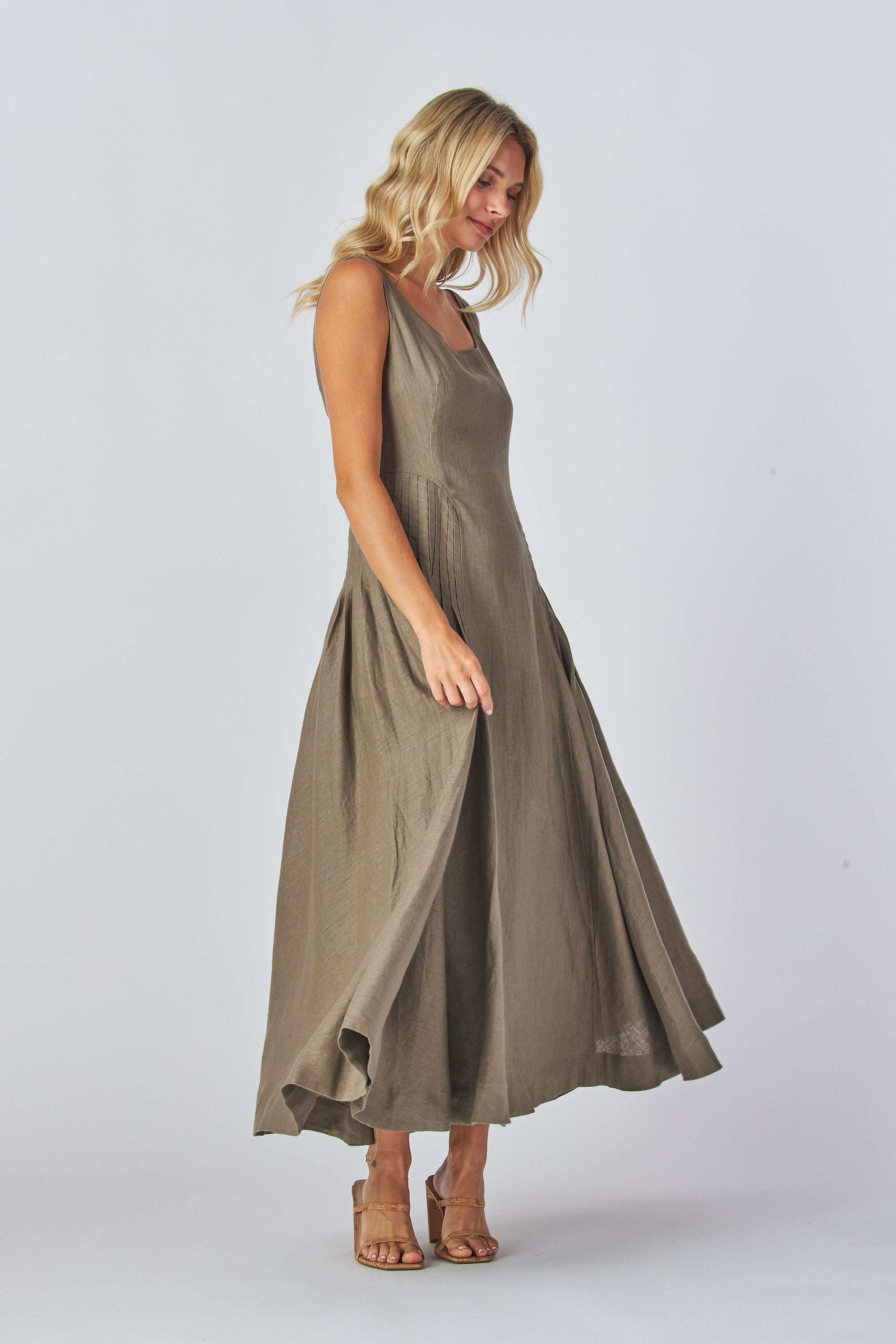  Vintage Elegance Dress, Heirloom Feminine Grace Dress, Flared Midi  Modern Royalty Dress, Evening Dress
