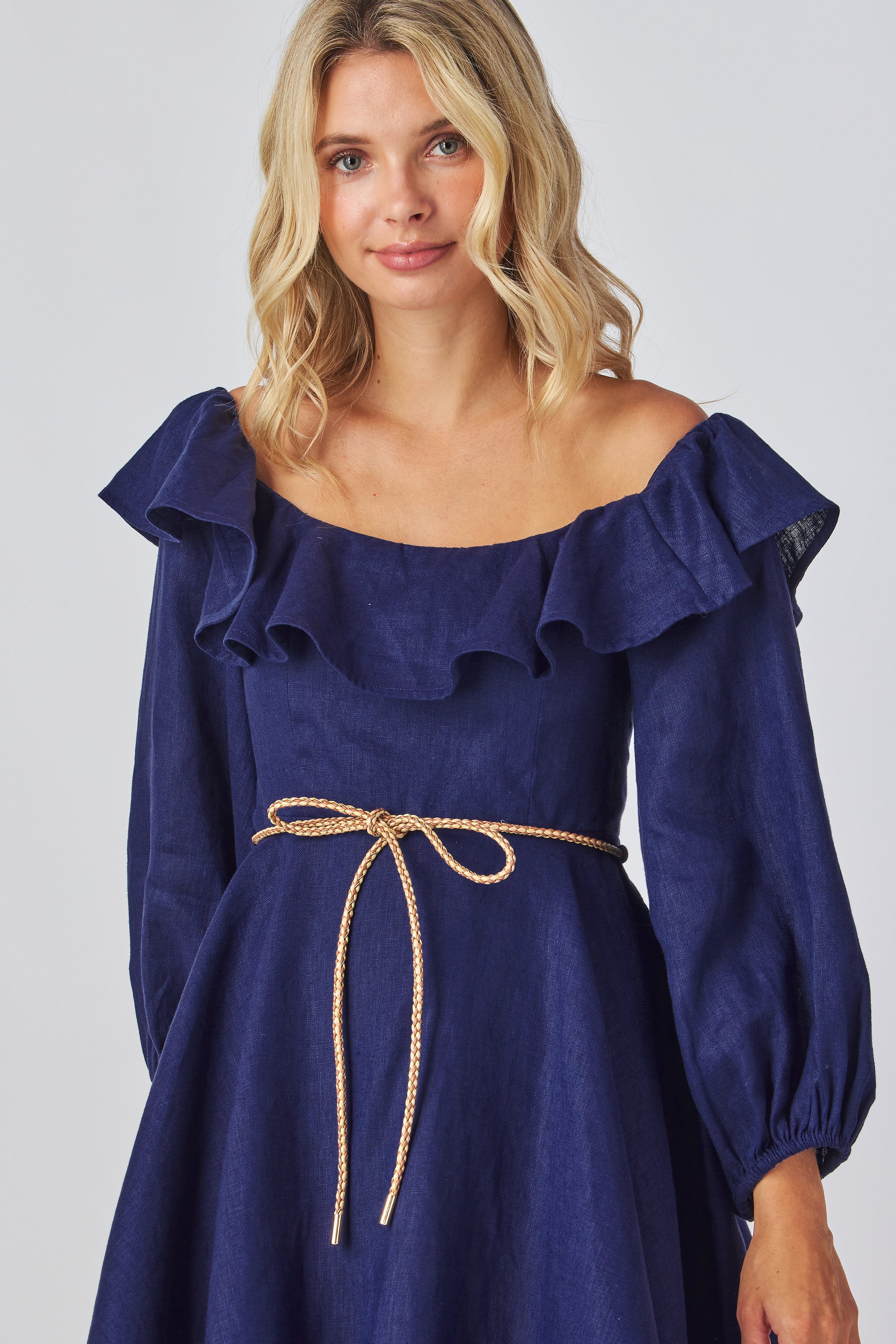 Bishop sleeve mini dress
Off-shoulder ruffle dress
Ruffle neck mini dress
String tie belt dress
Circle skirt mini dress
Long sleeve off-shoulder dress