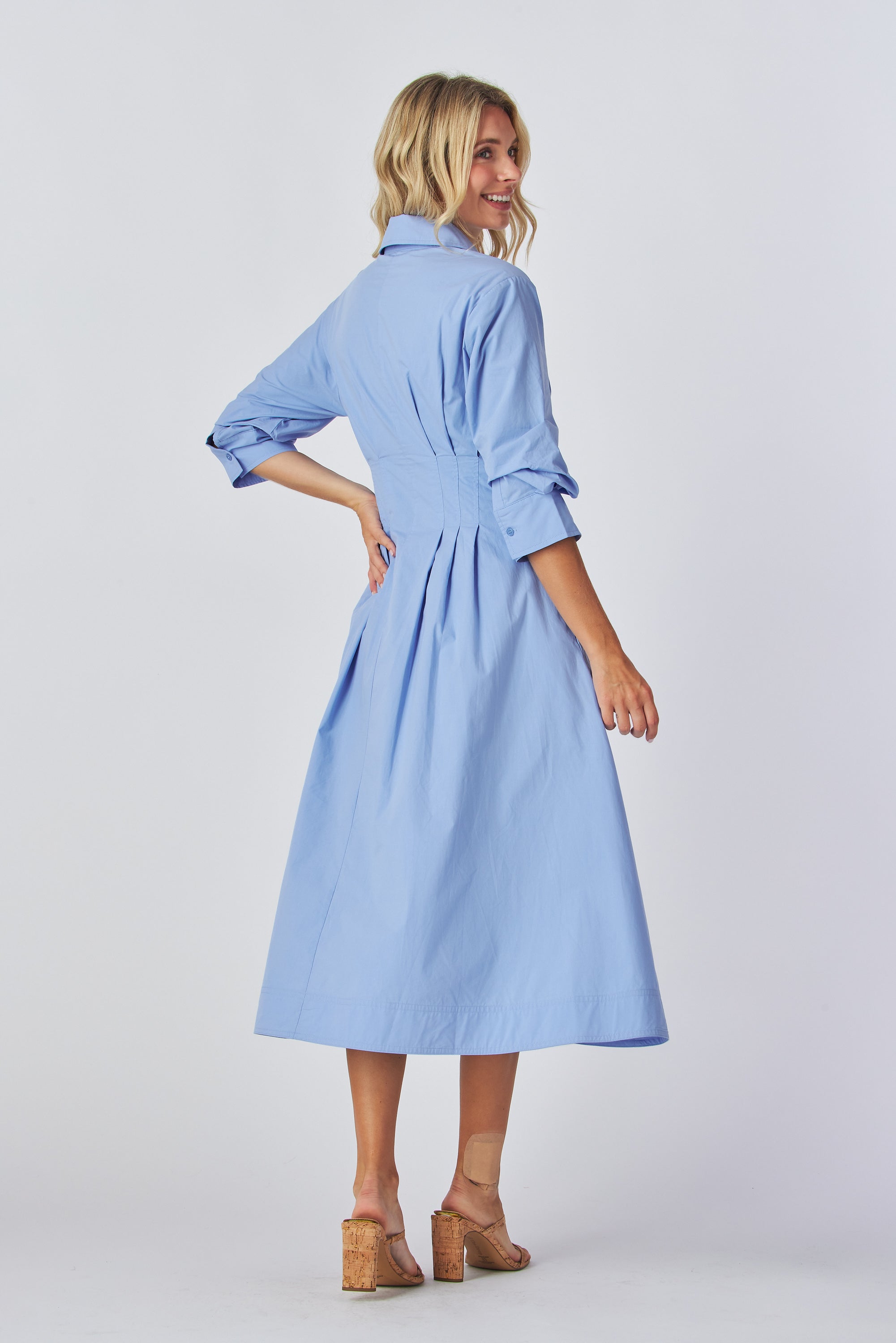 3/4 sleeve maxi dress
Shirt collar maxi dress
Hidden button-up dress
Front and back pleated dress
Pleated maxi shirt dress