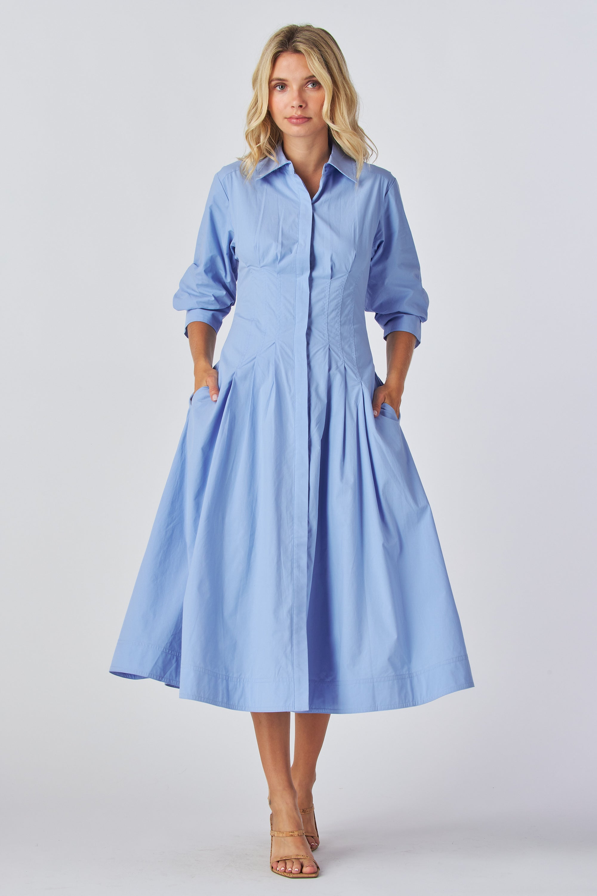 3/4 sleeve maxi dress
Shirt collar maxi dress
Hidden button-up dress
Front and back pleated dress
Pleated maxi shirt dress