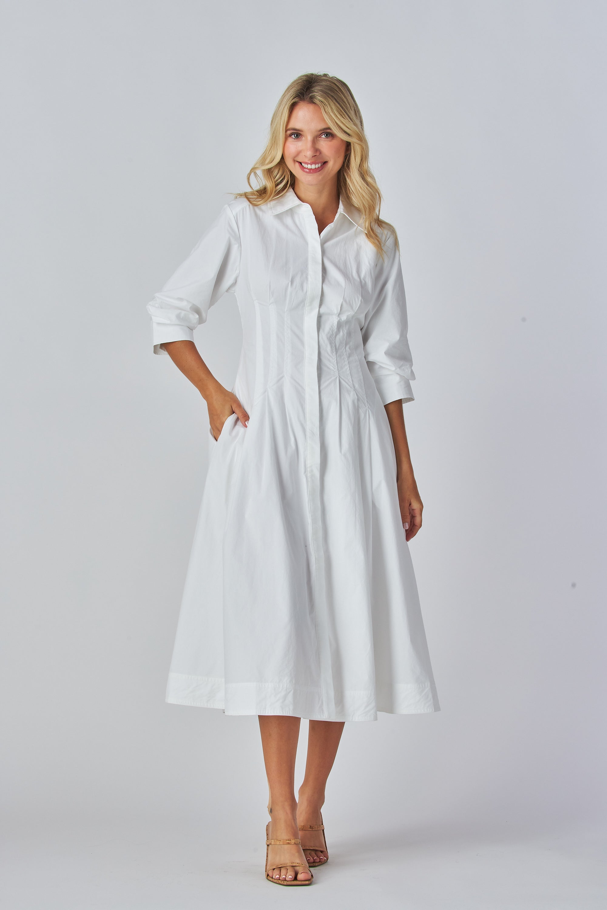 3/4 sleeve maxi dress
Shirt collar maxi dress
Hidden button-up dress
Front and back pleated dress
Pleated maxi shirt dress