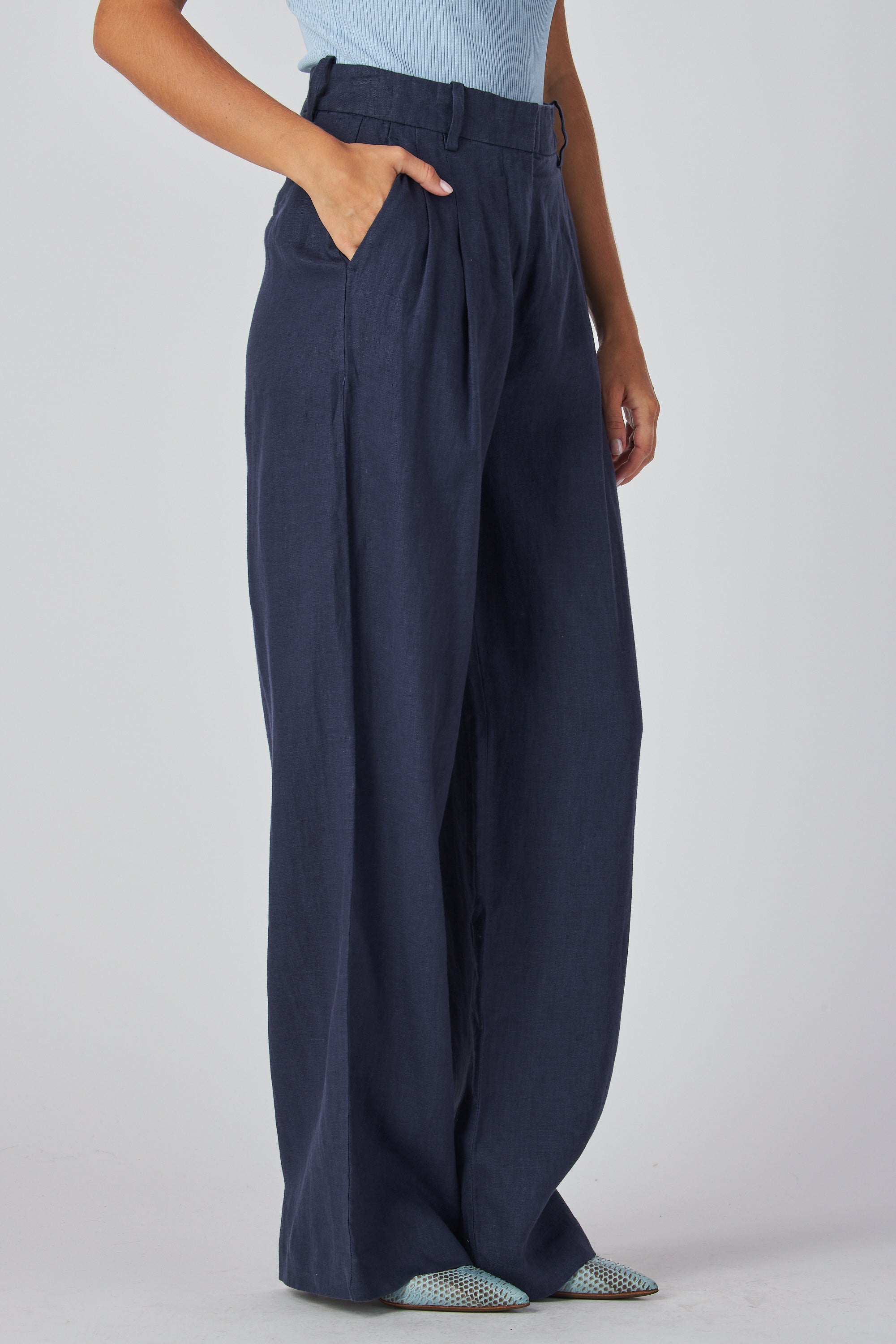 Relax Fit Navy Pants Straight Leg Pleated Waist Pants