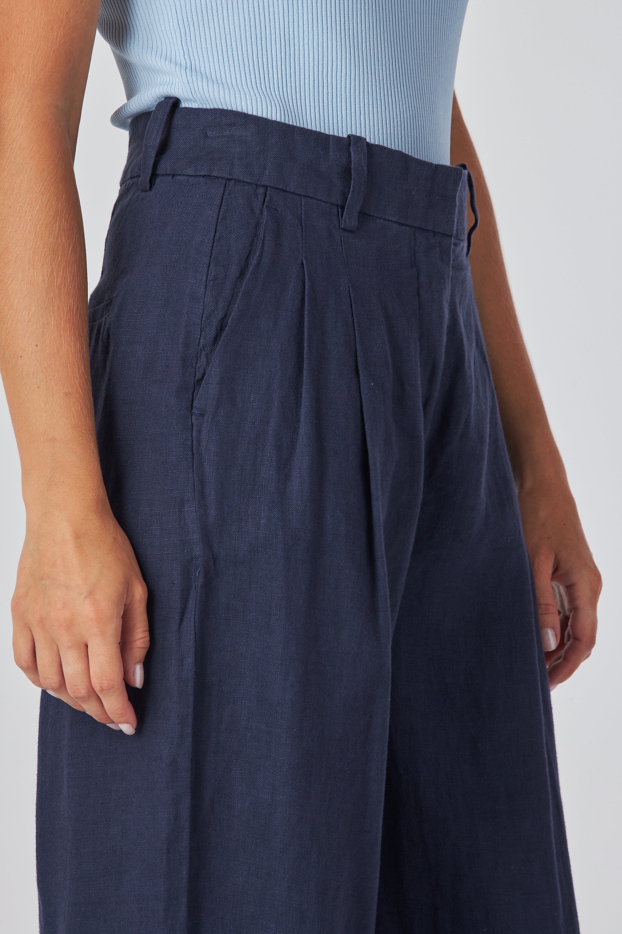 Relax Fit Navy Pants Straight Leg Pleated Waist Pants