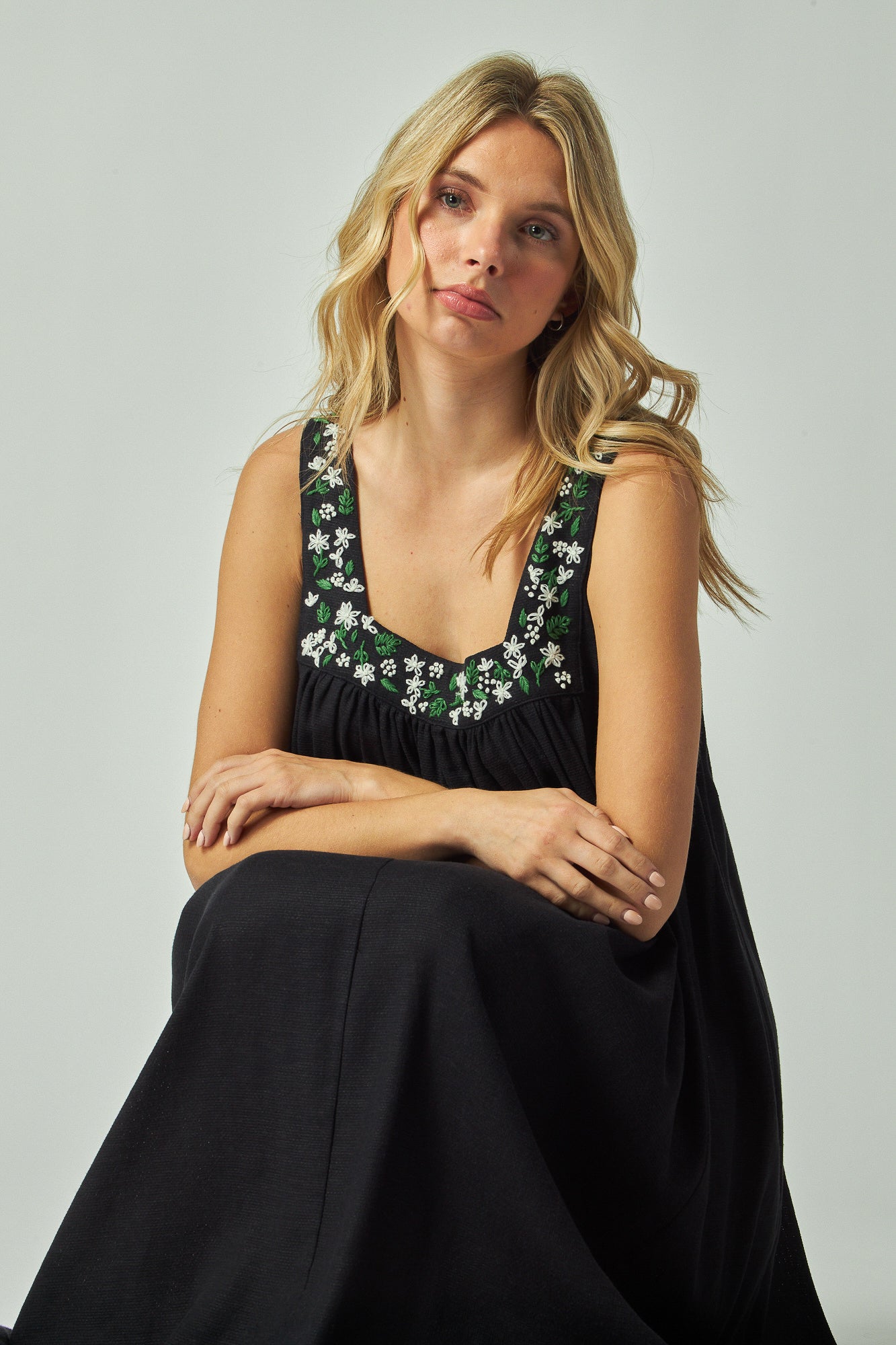 Floral embroidered cami dress
Square neck maxi dress
A-line cami maxi dress
Slip on summer maxi dress
Pleated cami dress
Embroidered strap maxi dress
Sleeveless floral maxi dress
Cami style pleated dress
Maxi cami dress with embroidered flower straps
Square neckline A-line pleated maxi dress
Slip on pleated cami dress with floral details
Feminine embroidered strap dress for summer
Lightweight cami maxi dress with square neck
Boho-inspired maxi dress with floral embroidery
Romantic flowy maxi cami dres
